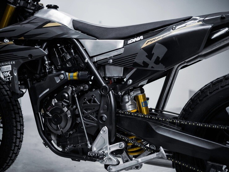 “Ngựa ô” Ténéré 700 được gọt đẽo thành một chiếc flat-track đầy thú vị - 8
