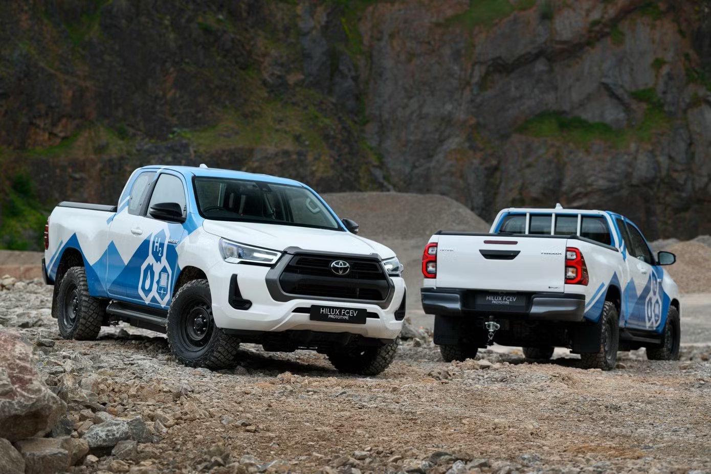 18-1789706199-toyota-se-san-xuat-hilux-chay-hydro-tu-nam-2028