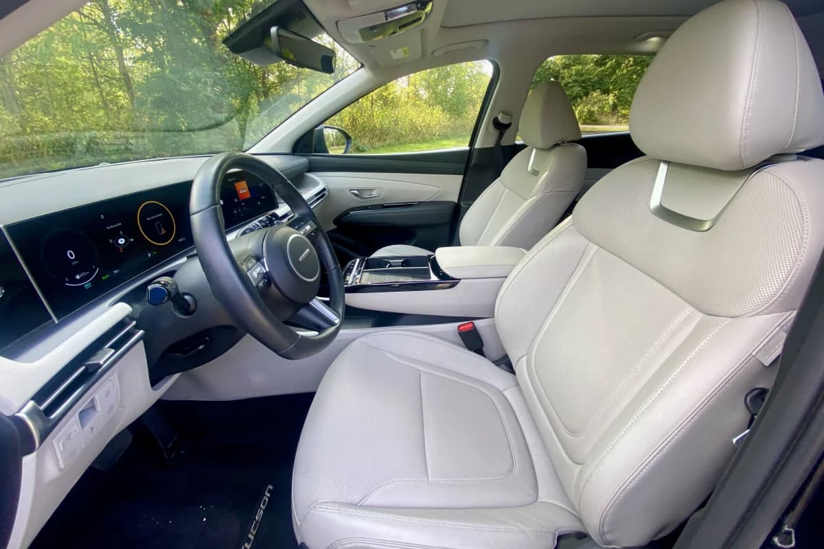Nội thất Hyundai Tucson Hybrid 2026