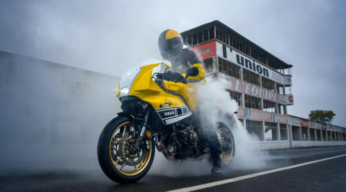 4 (3)