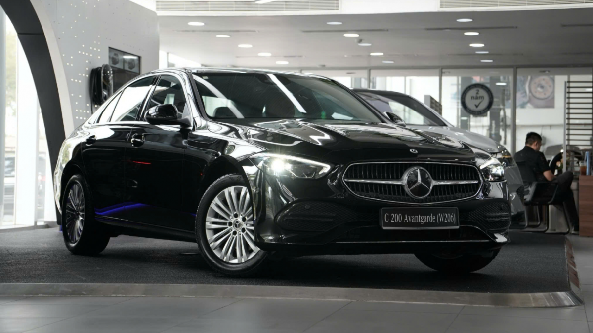Mercedes-Benz Việt Nam triệu hồi 288 xe C200/300. Ảnh: Mercedes-Benz