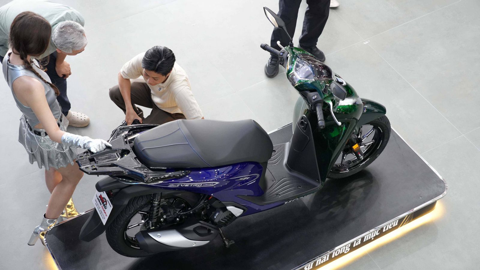 Honda SH150i Italy Super Vetro 2 in 1 - ảnh màu sắc