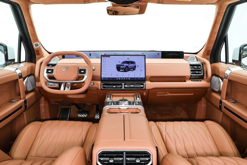 SUV địa hình dài gần 5,2 mét, công suất 761 mã lực, giá chưa tới 1,3 tỷ đồng - Hình 4