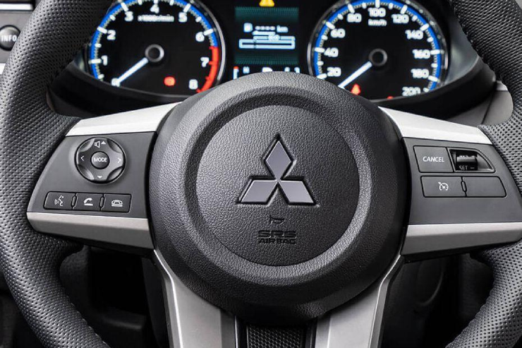 Cruise Control giúp Xpander duy trì tốc độ cài đặt, nhưng không tự động duy trì khoảng cách với xe phía trước