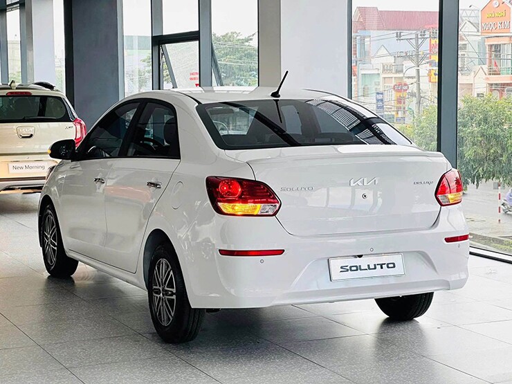 Kia Soluto