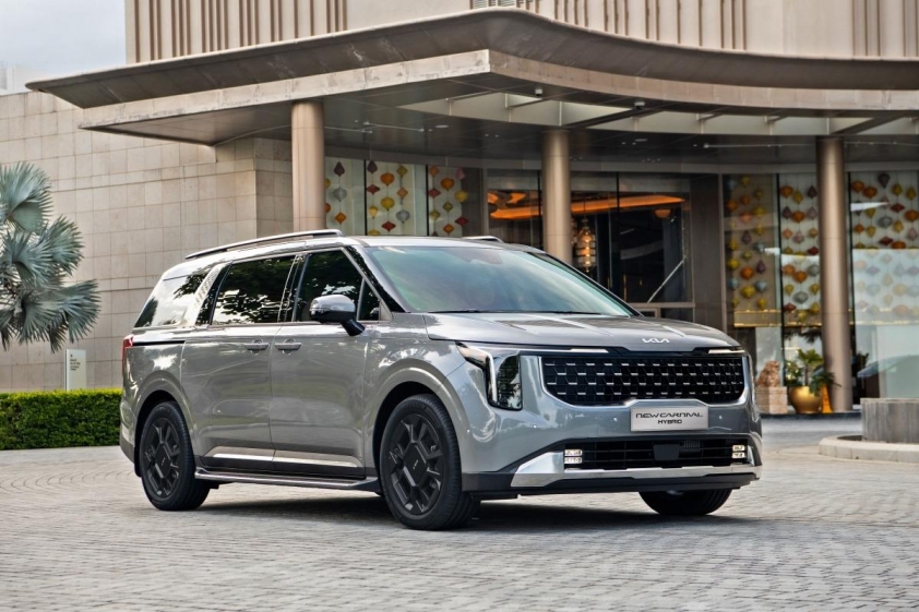 TOP 5 ô tô hybrid được người dùng Việt ưa chuộng nhất tháng 9/2026: Toyota chiếm ưu thế