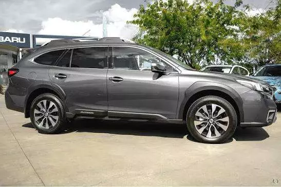 Subaru Outback mới