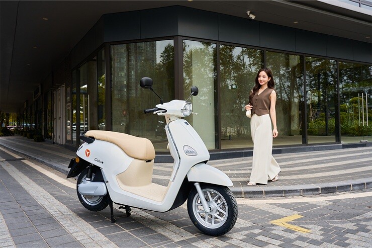 Loạt xe máy điện “ngon” tầm giá 30 triệu đồng - 2
