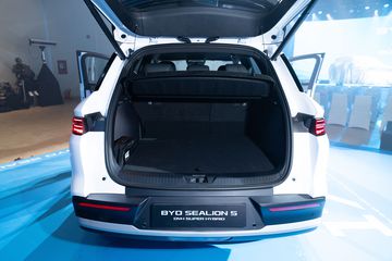 BYD Sealion 5 - nội thất và công nghệ