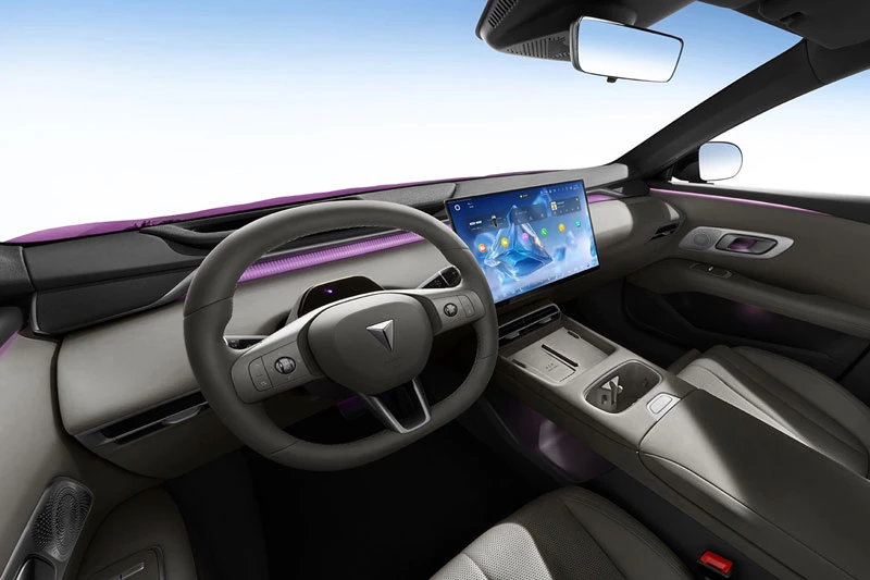 Xe điện mạnh 272 mã lực, phạm vi hoạt động 670 km, giá từ 444 triệu đồng - Hình 6