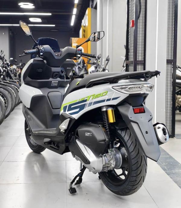 Honda chính thức mở bán ‘vua xe ga’ 150cc mới: ‘Nét’ hơn SH, có ABS 2 kênh và TCS trên cơ Air Blade, giá 58 triệu đồng
