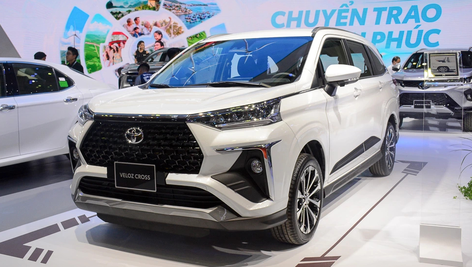 Toyota Veloz Cross