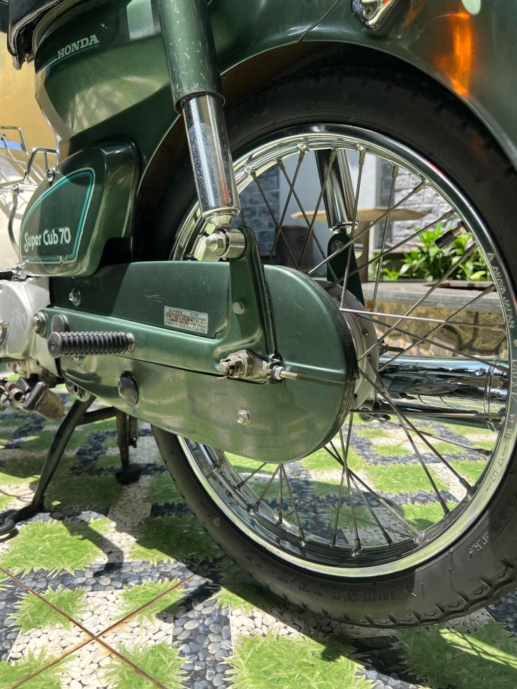 Honda Cub 81/70cc đời 1980 giá đắt 420 triệu đồng gây sốt - 5