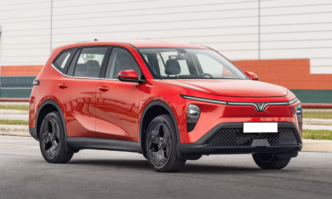 Top xe bán chạy tháng 5: VinFast Limo Green giữ ngôi vương